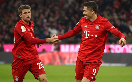 Thomas m ü ller que hace tres bolas en un juego